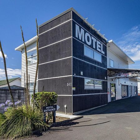 พุเคคูร่ามอเตอร์ลอดจ์ Motel นิวพลีมัธ ภายนอก รูปภาพ Motel in Pukeaura, New Zealand