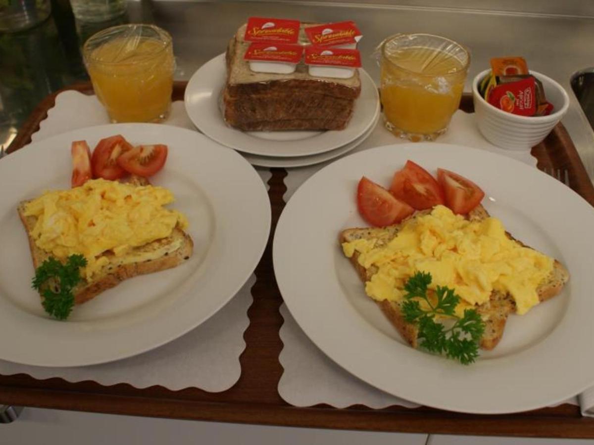 พุเคคูร่ามอเตอร์ลอดจ์ Motel นิวพลีมัธ ภายนอก รูปภาพ Scrambled eggs on toast