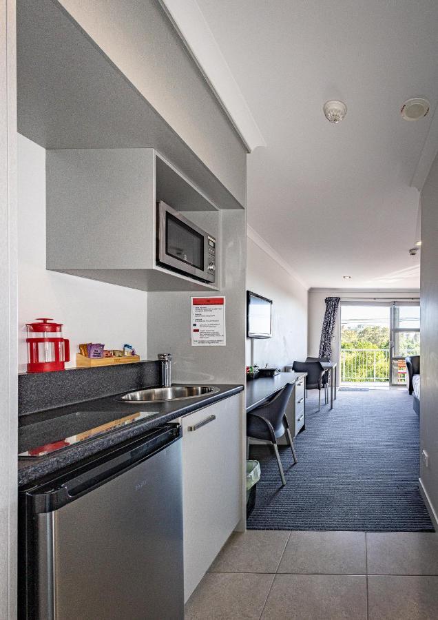 พุเคคูร่ามอเตอร์ลอดจ์ Motel นิวพลีมัธ ภายนอก รูปภาพ A typical apartment at the University of Canterbury
